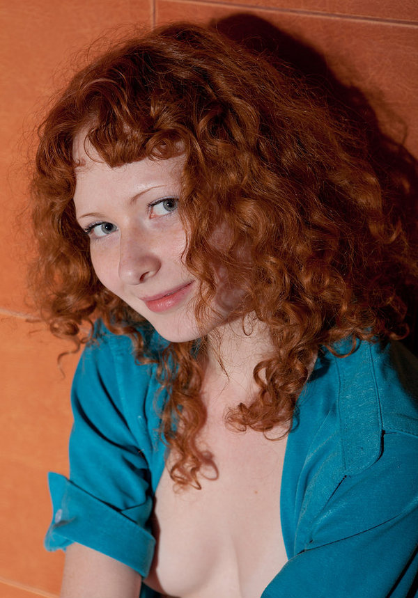 Елена, 24 года, 6 размер груди